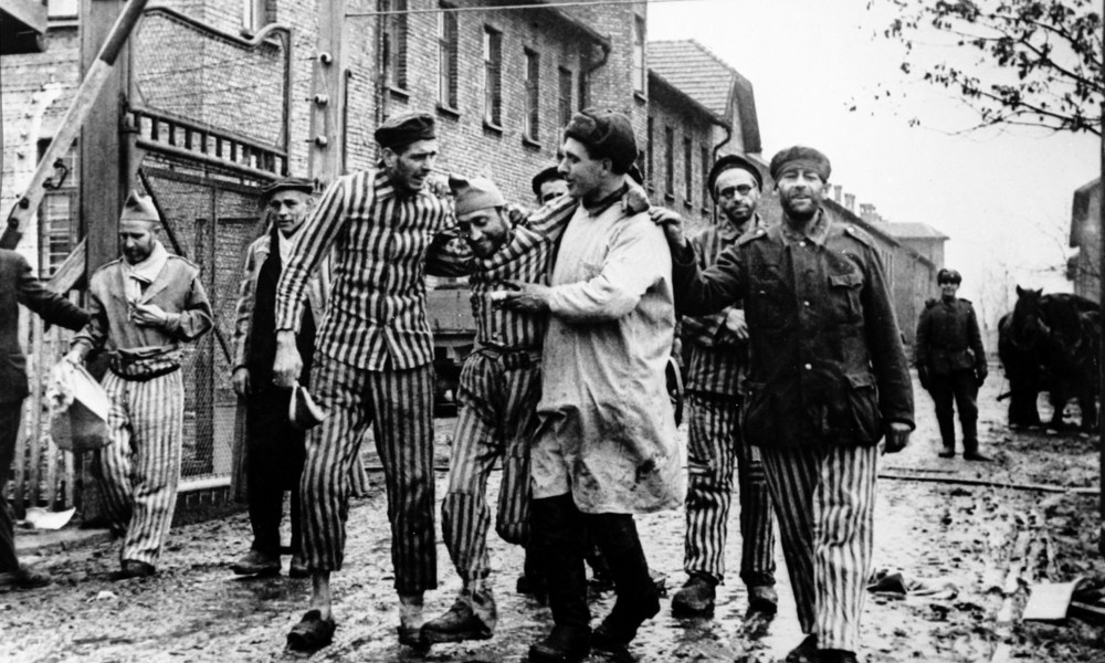 Концлагерь "Освенцим" после освобождения советскими войсками