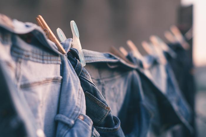 Как правильно стирать джинсы, чтобы сохранить их в идеальном виде
